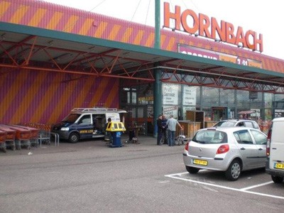 Hornbach1