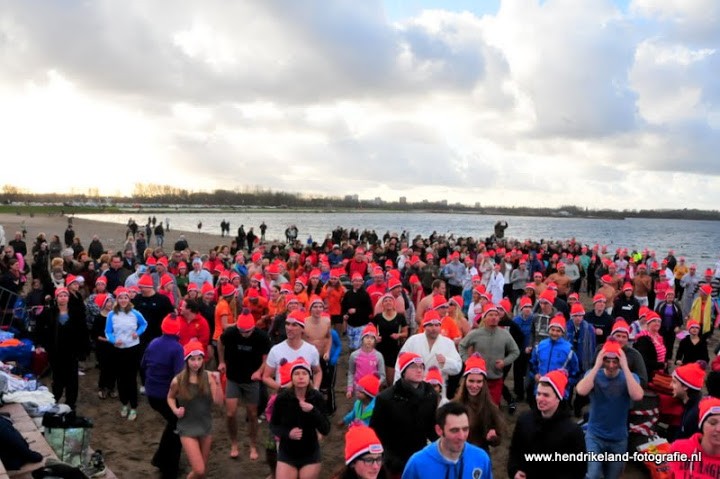 nieuwjaarsduik 2013 nesselande 087