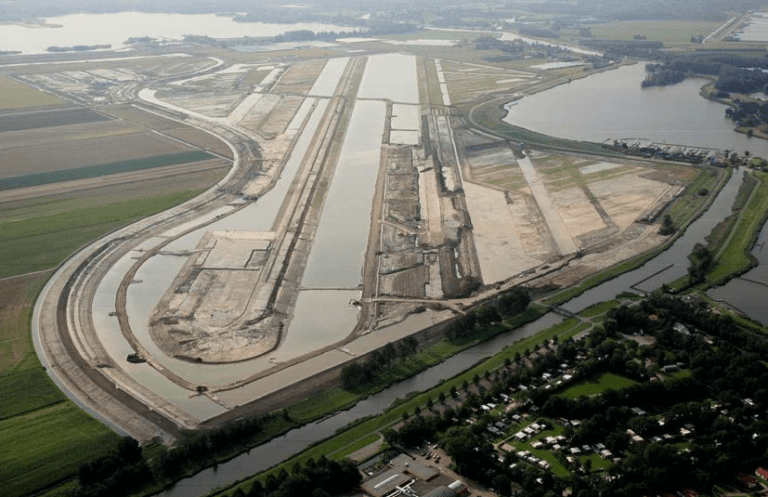 VIDEO: 11 juli 2021 wederom een TRI Rotterdam – Willem-Alexander roeibaan bij Nesselande