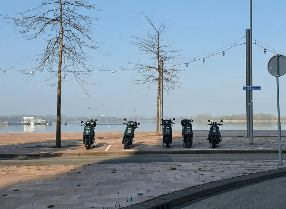 Scooters boulevard Nesselande #nieuws
