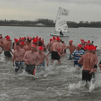 Zwemmen nieuwjaarsduik 1 januari #nesselandeinfo #nieuws