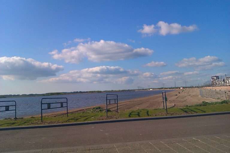 ‘Nieuwe beachcleaner strand Nesselande’