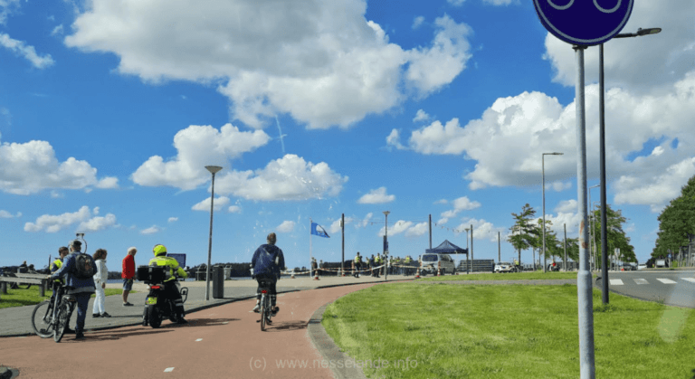 Grote politie- en handhaving actie Prins Alexander: verkeerscontrole boulevard Nesselande