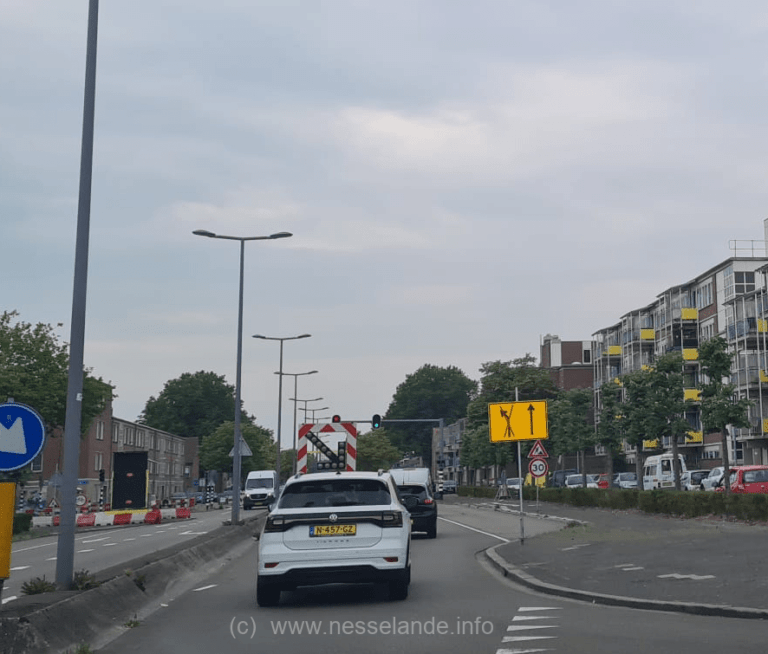 [UPDATE]  Zevenkampse Ring richting Nesselande blijft open tijdens werkzaamheden 15-19 augustus  #verkeerchaos