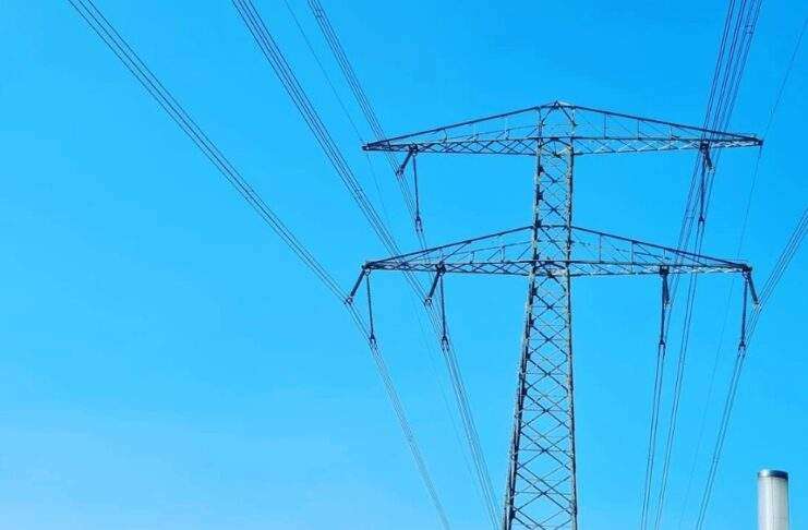 [UPDATE] RIVM rapport: Gezondheidsrisico hoogspanning; woningen Nesselande te dicht bij hoogspanningsmasten #onderzoek Bestandsnaam: masten____.jpg