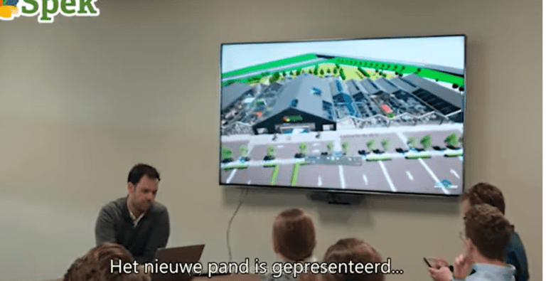 Waar vroeger in de winkel alleen fruit uit eigen boomgaard verkocht werd zijn we inmiddels uitgegroeid tot een unieke combinatie van een smakelijke verswinkel en een bloeiend tuincentrum. Na een bezoek aan het voordeel tuincentrum kunt u gelijk uw slag slaan in onze verswinkel. U kunt hier terecht voor groente, kaas, fruit, koek, snoep en veel meer lekkers voor echte spekprijzen. Kom langs en laat u verrassen! Graag tot ziens bij Spekvers en Voordeel Tuincentrum in Zevenhuizen, direct aan de A12.