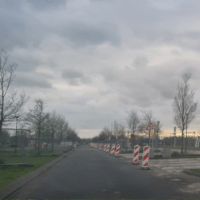 1e warme dag Nesselande: opengebroken parkeerveld Kosboulevard geeft problemen