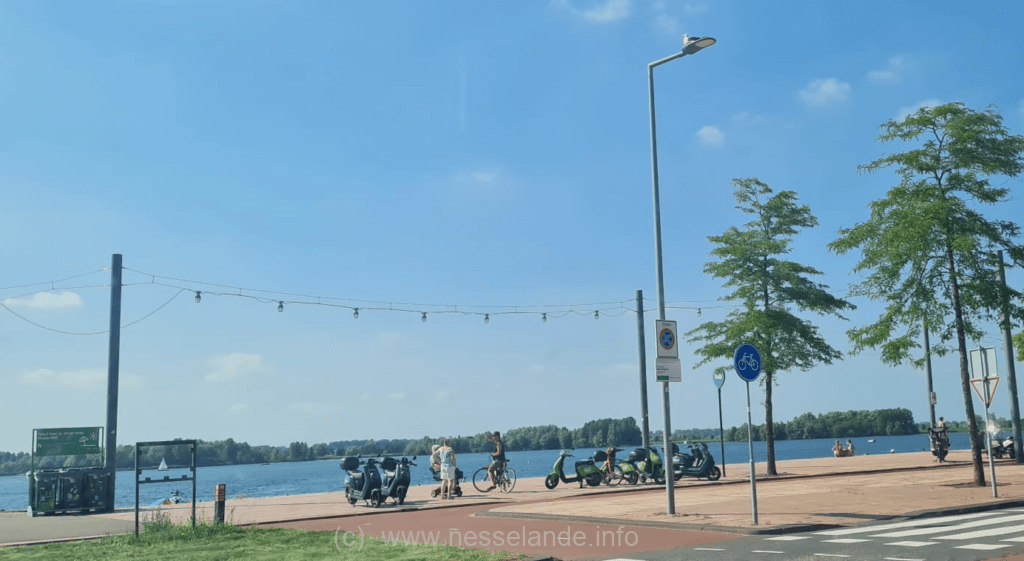 Strand van Nesselande.