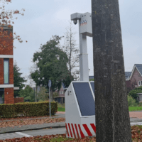 @VVDRotterdam plaatst op verzoek NesselandeINFO flitser op Laan van Avant-Garde