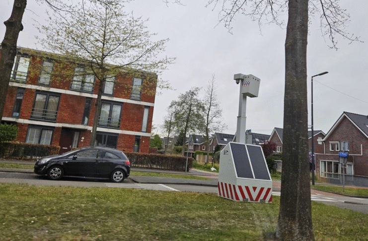 @VVDRotterdam plaatst flitser terug op de Laan van Avant-Garde (en onderzoekt verkeersaso's Brandingdijk)