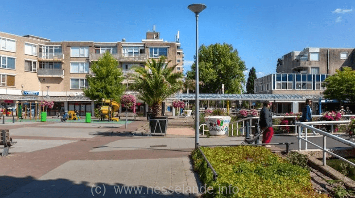 Zomerzaterdagen in de vakantie voor de kinderen op het Ambachtsplein