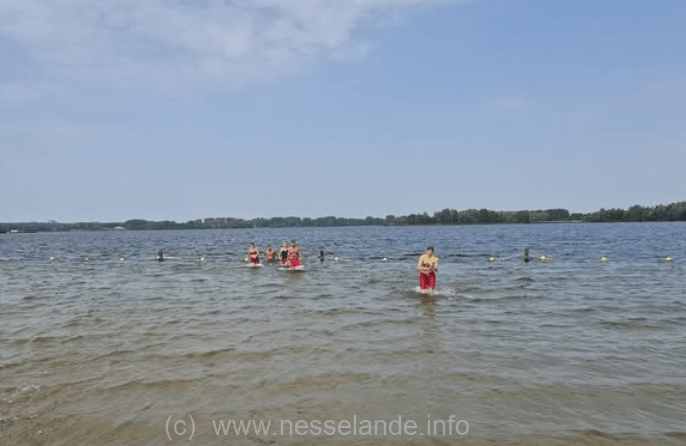 Nieuwe strandwachten strand Nesselande geslaagd!