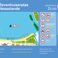 In Nederland is veilig zwemmen in open water niet vanzelfsprekend. Waterkwaliteit kan variëren door bijvoorbeeld bacteriën, blauwalg of vervuiling. Daarom speelt Zwemwater.nl een belangrijke rol. Deze website biedt actuele en betrouwbare informatie over de veiligheid en kwaliteit van officiële zwemlocaties in Nederland.
