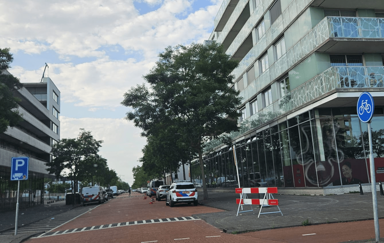 Politie Rijnmond gebruikt mogelijkheid van preventief fouilleren strand Nesselande 