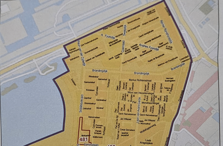 Bij winkelcentrum Nesselande geldt op aangewezen openbare parkeerplaatsen de Stop & Shop-regeling: € 0,20 voor het eerste halfuur. Dit geldt onder meer aan de Siciliëboulevard, op een deel van de Corsicalaan en in de parkeergarage van het winkelcentrum.